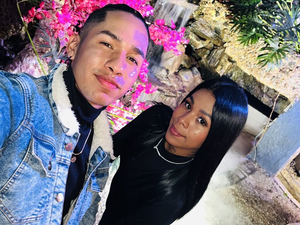 MollyDamiam's Webcam 